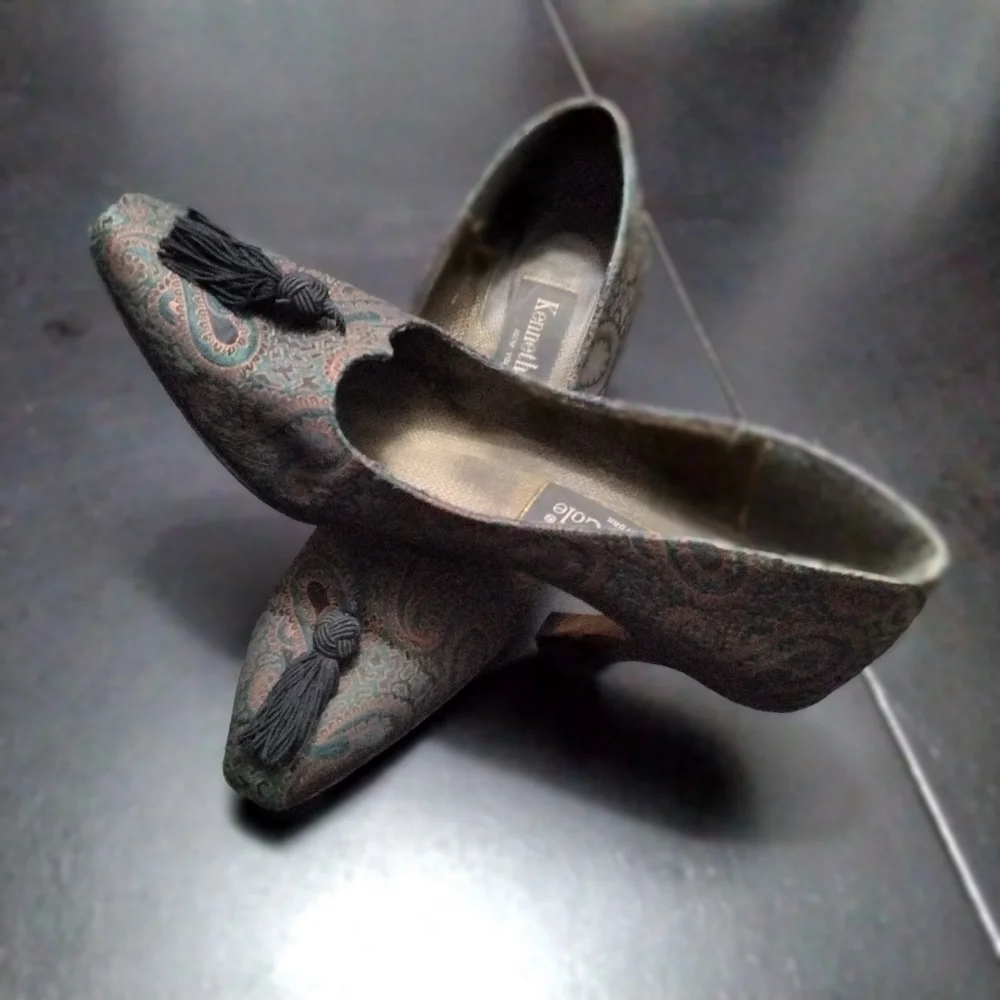 Kenneth Cole Women's Tapestry Pumps  Size 7B - Picture 4 of 5